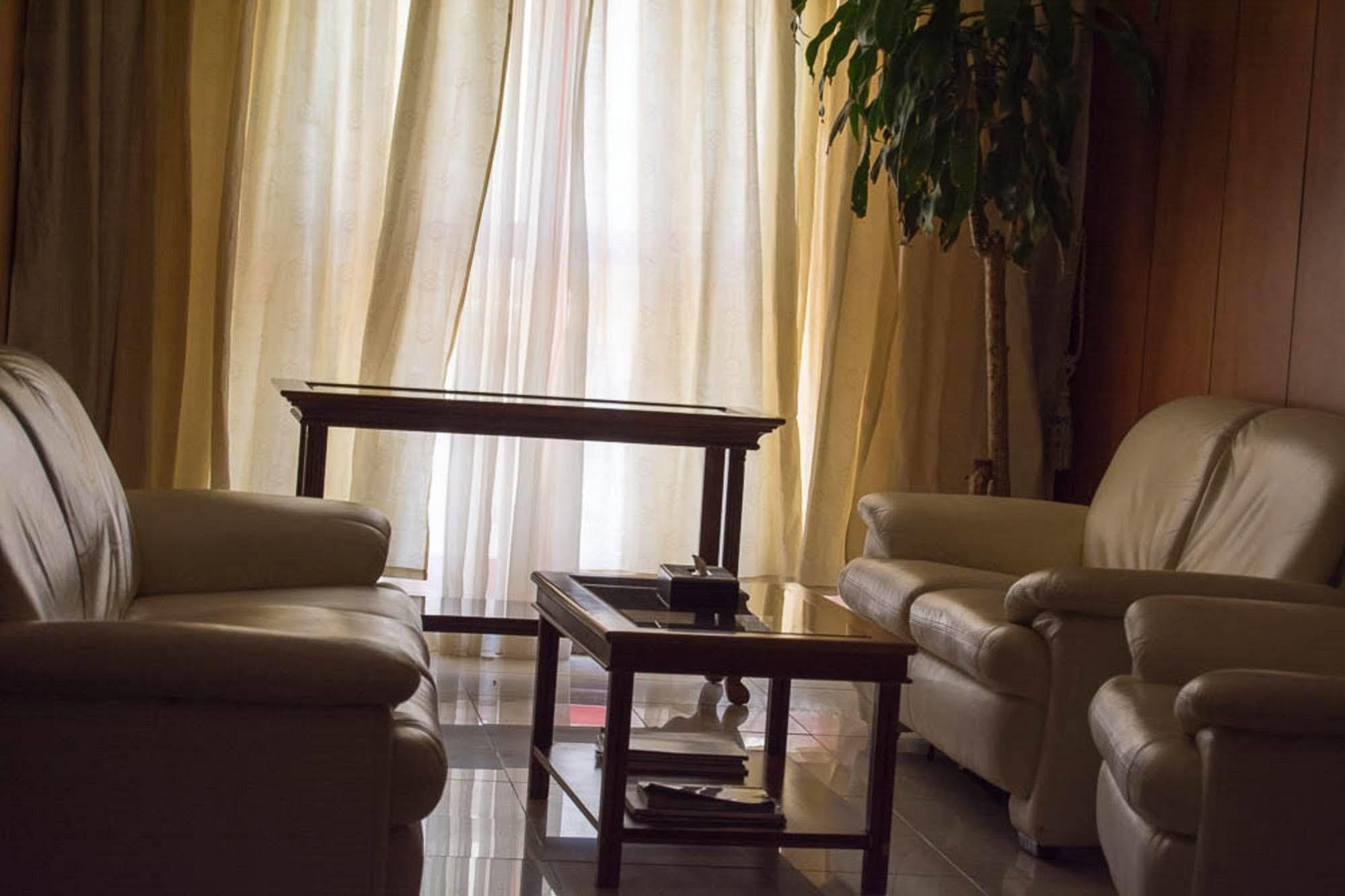 Happy Days Hotel Manama Exterior foto