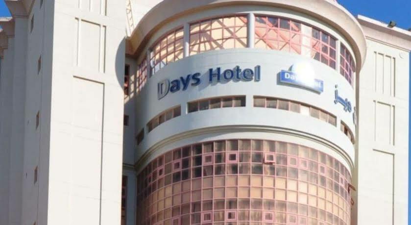 Happy Days Hotel Manama Exterior foto